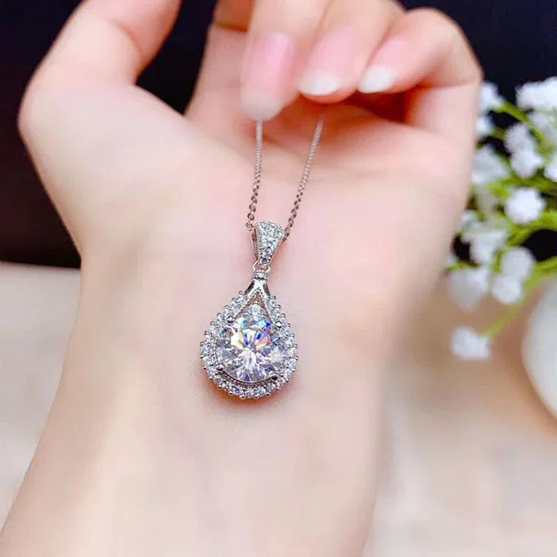 Moissanite Teardrop Pendant Necklace 18K White Gold for Women – GRA Certified 925 Sterling Silver Anniversary Jewelry Gift - Carlislecarat