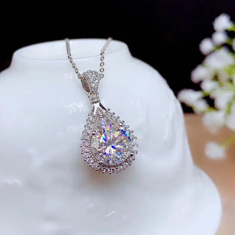 Moissanite Teardrop Pendant Necklace 18K White Gold for Women – GRA Certified 925 Sterling Silver Anniversary Jewelry Gift - Carlislecarat